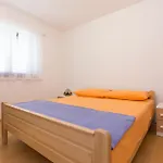 Polugic דירה *